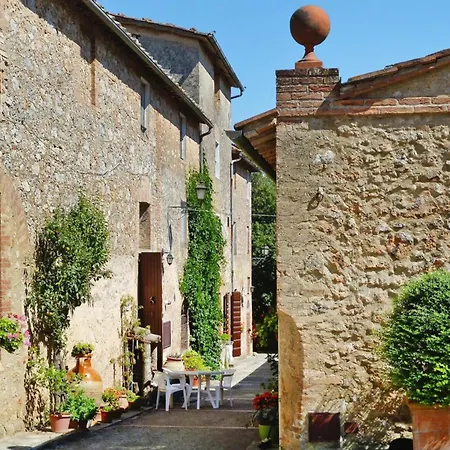 Charming House In Tuscany With Pool & Views Lejlighed